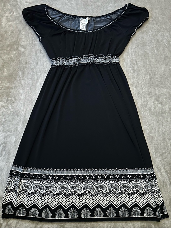 Max Studio Dresses & Skirts - Max Studio Black Midi Dress with White Border Pattern Size M